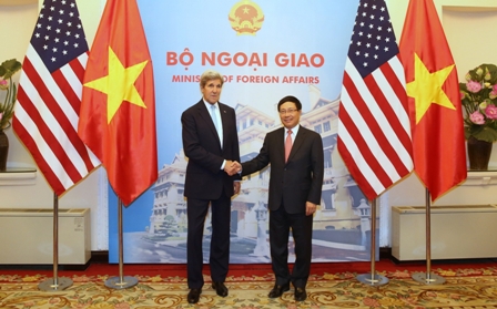 Phó Thủ tướng, Bộ trưởng Ngoại giao Phạm Bình Minh hội đàm với Ngoại trưởng Hoa Kỳ.
