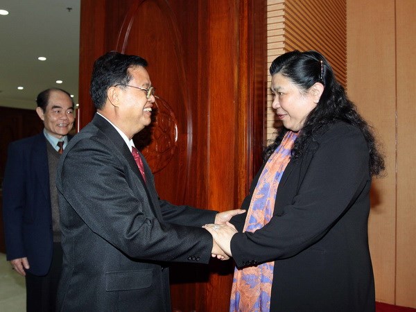Phó Chủ tịch Quốc hội Tòng Thị Phóng hội đàm với Phó Chủ tịch Quốc hội Lào